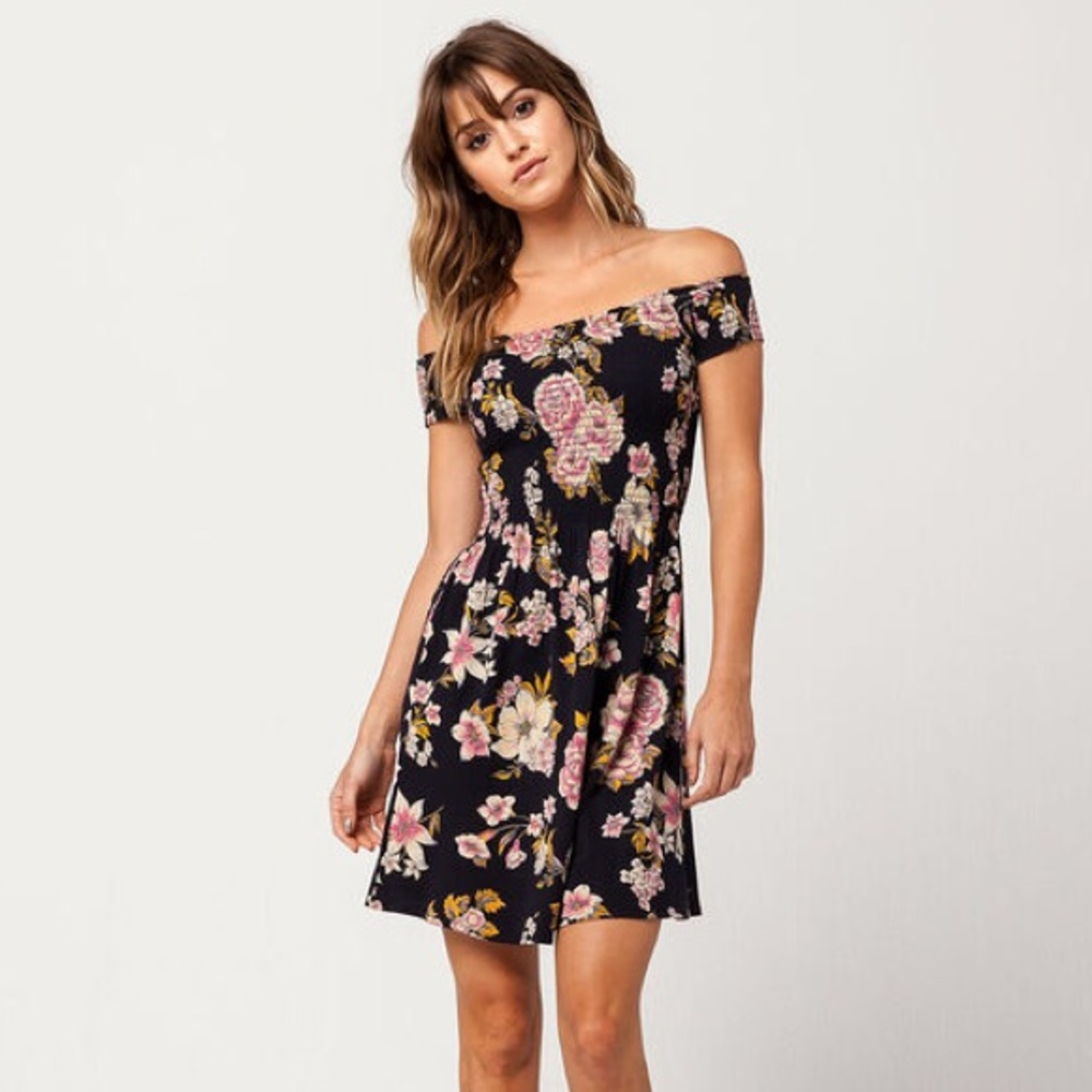 🌴🌼BILLABONG- OFF BEACH DRESS🌼🌴 - Picture 3 of 9